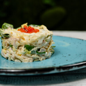 Салат с кальмарами, яйцом, и домашним майонезом